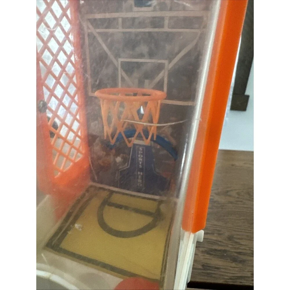 Vintage 1994 Sports Hero Sky Slam Basketball Game Works Toy NBA